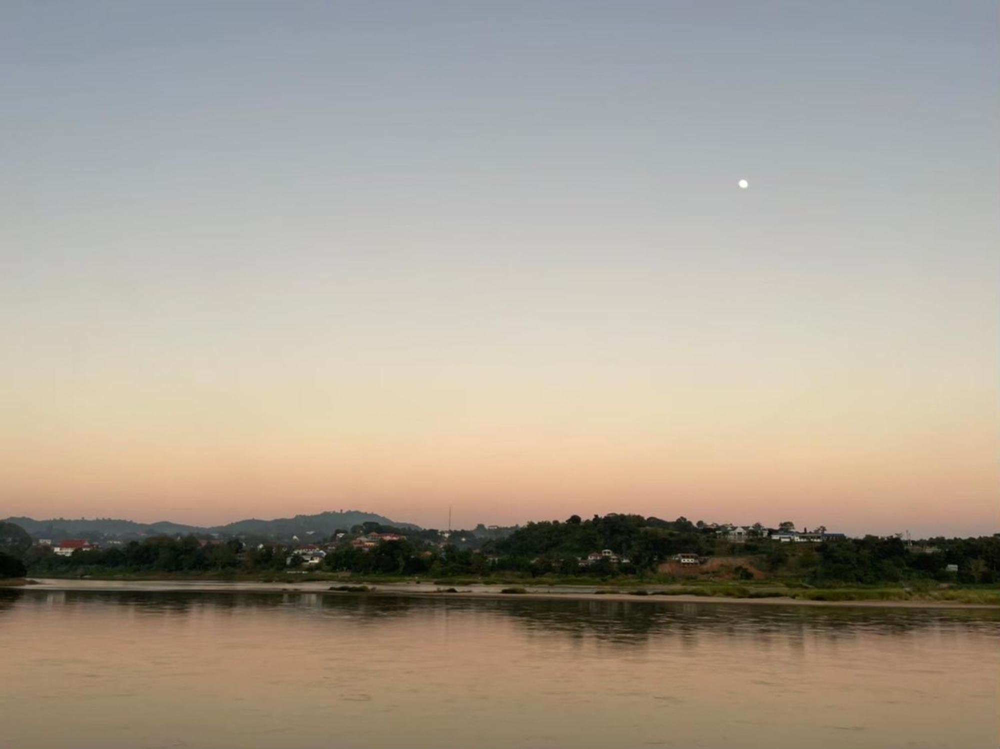 Fortune Riverview Hotel Chiang Khong Exterior photo